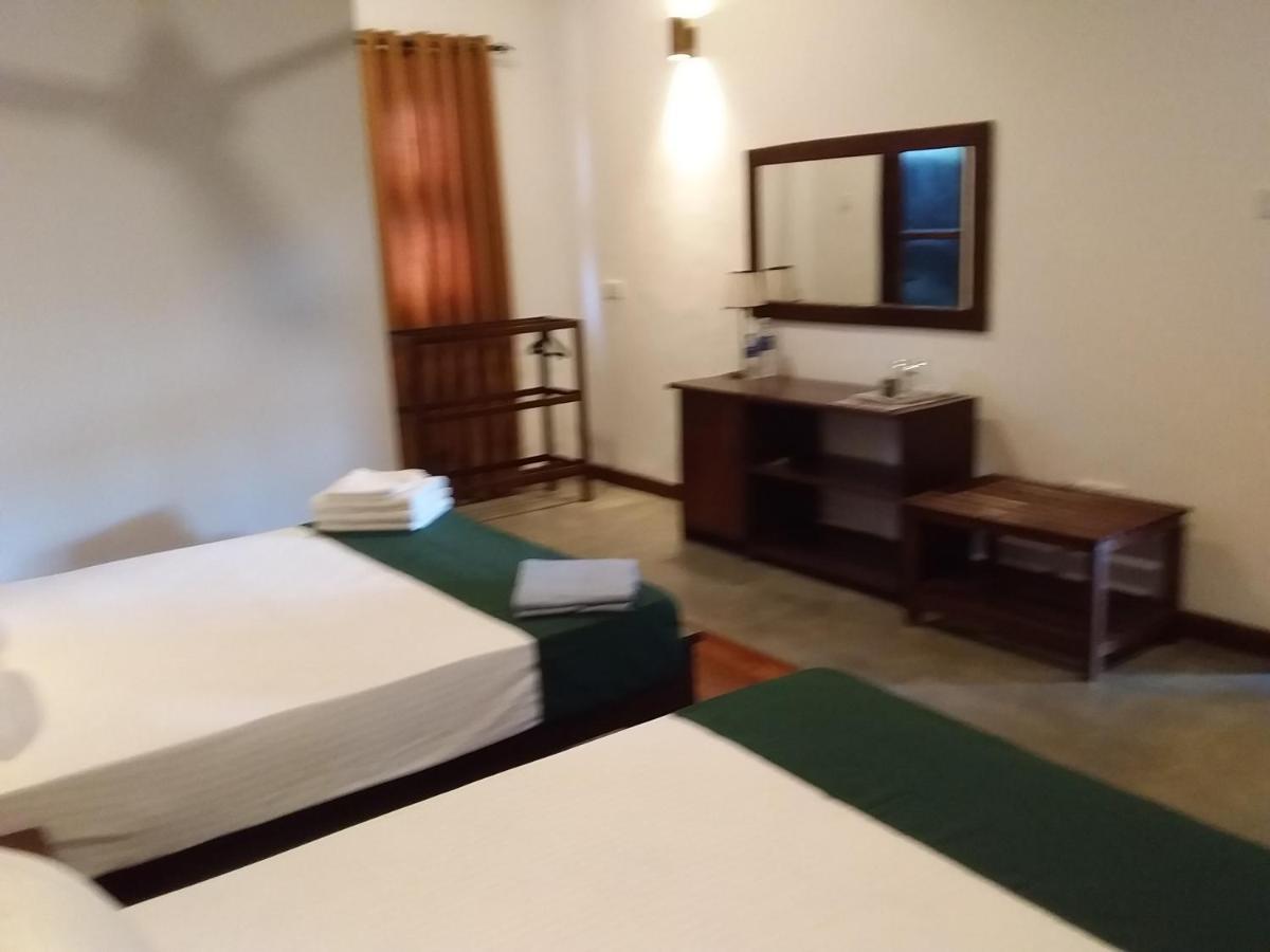 Forest Edge Villa Anuradhapura Δωμάτιο φωτογραφία